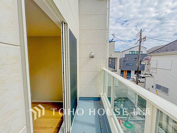 お部屋にも爽やかな風と暖かく柔らかな日差しが差し込み、毎日の暮らしを豊かに彩ります。