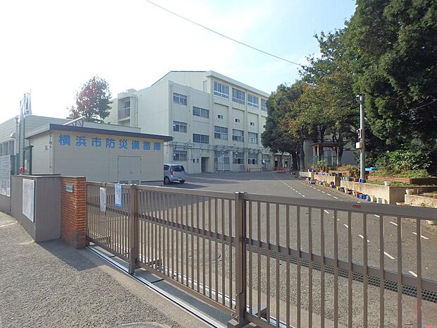 横浜市立東台小学校　220m　 