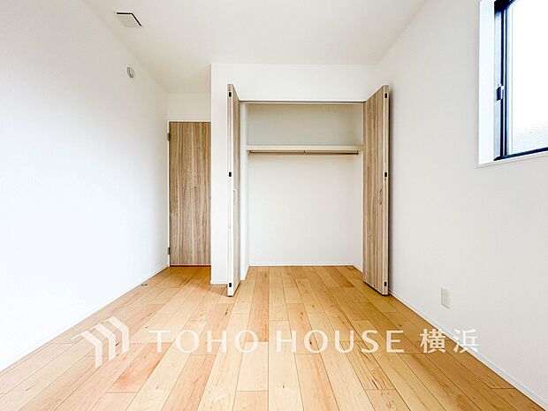 たっぷりとした収納スペース。荷物の多いご家族も安心です。 4号棟