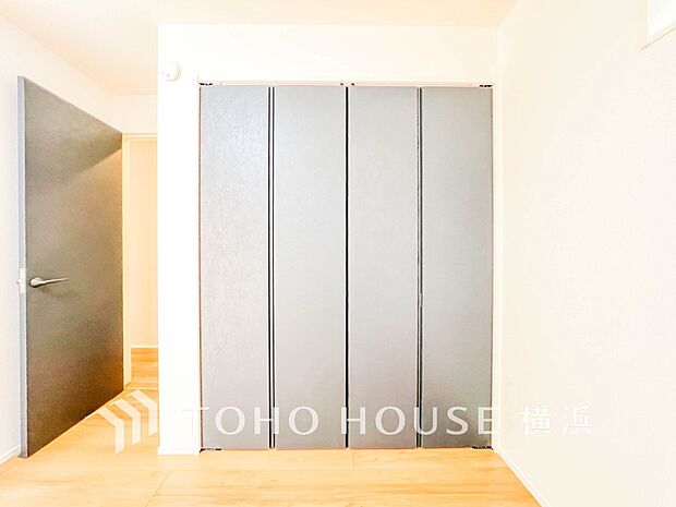 住まいの快適性を左右する収納は欲しい場所に使い勝手のよい収納を確保しています。（A号棟）