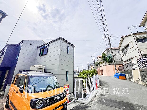 敷地内に駐車スペースがあると、日々の暮らしのをスムーズに運ぶ事が出来ます。