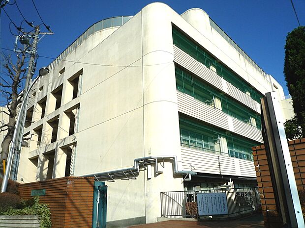 横浜市立平楽中学校 850m