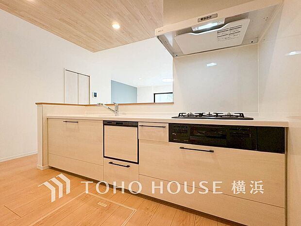 機能性とデザイン性を兼ね備えたシステムキッチン。