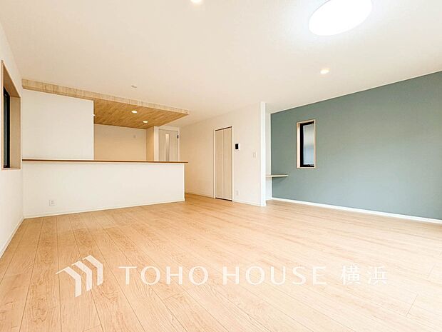 話に夢中になりすぎて、ついつい時を忘れてしまう。そんな束の間の幸せを感じさせてくれる場所。