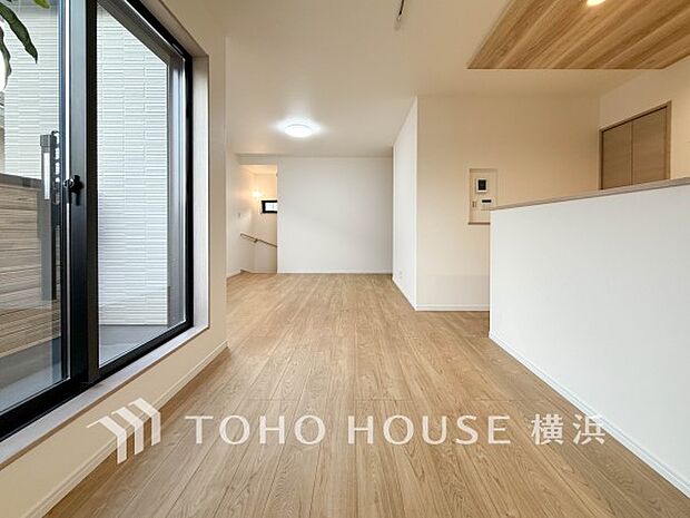 家族と過ごす時間を大切にしたい方にぴったりの明るくゆとりある住空間です。
