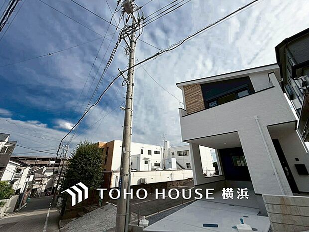 子育て環境、生活利便に優れた住環境に立地し、ゆとりある生活が送れます。