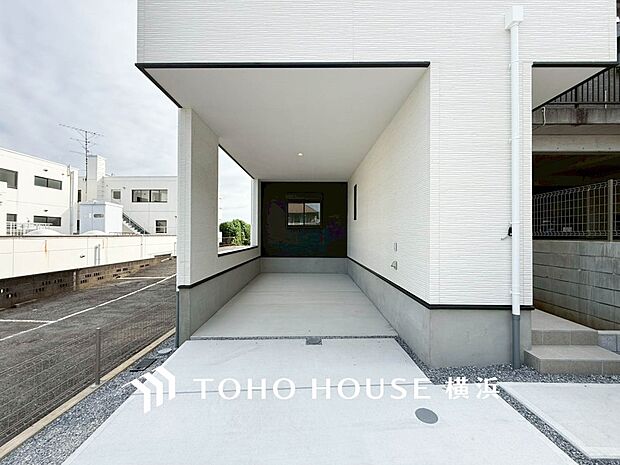 敷地内に駐車スペースがあると、日々の暮らしのをスムーズに運ぶ事が出来ます。