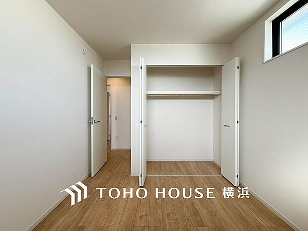 収納スペースもあり、生活しやすい居住スペースです。