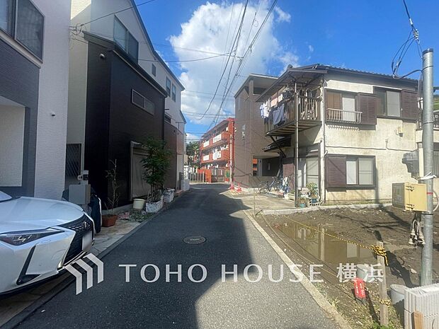 家の良し悪しだけでなく周辺環境も重要なポイント。（2025年10月撮影）