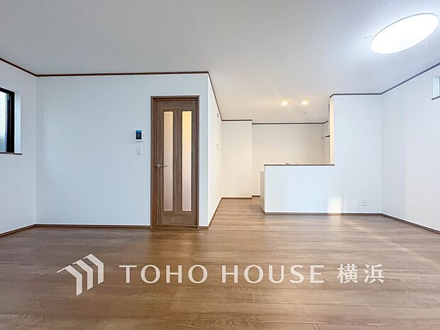 話に夢中になりすぎて、ついつい時を忘れてしまう。そんな束の間の幸せを感じさせてくれる場所。