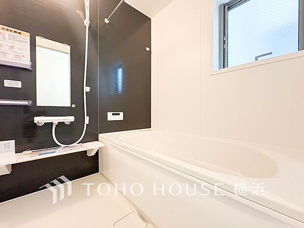 すっきりとした清潔感が感じられ、心身をリフレッシュできる寛ぎを深めてくれるスペースです。