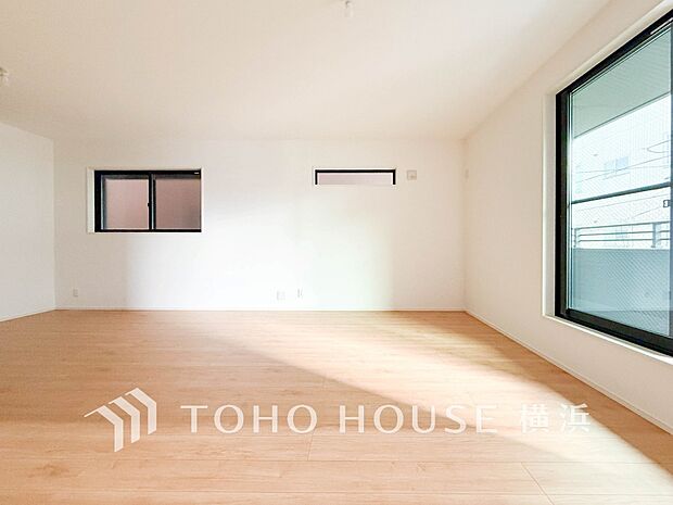 開放感あるリビングダイニング。ご家族とのんびりしたひと時を過ごせますね。