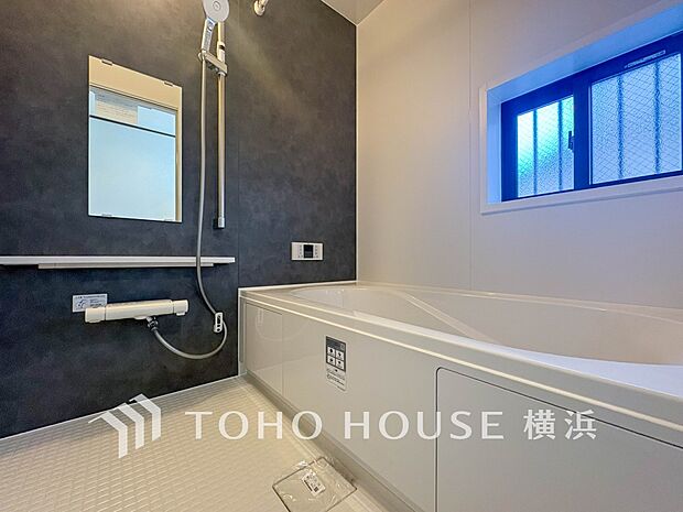 すっきりとした清潔感が感じられ、心身をリフレッシュできる寛ぎを深めてくれるスペースです。