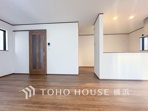 話に夢中になりすぎて、ついつい時を忘れてしまう。そんな束の間の幸せを感じさせてくれる場所。