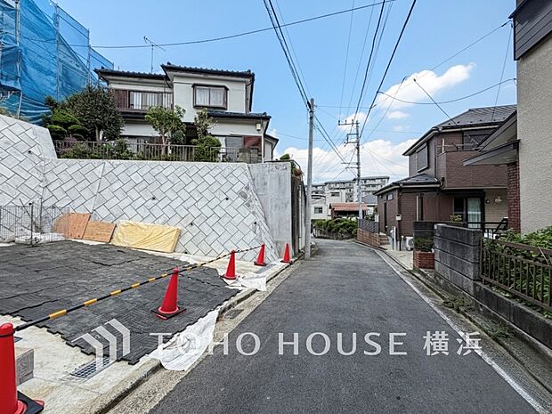 穏やかな住環境で子育てファミリーにもおすすめです。（2025年10月撮影）