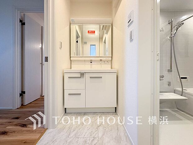 ご家族の1日が始まり、1日の終わりを締めくくる洗面空間。