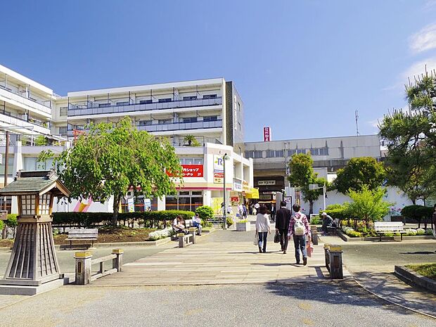 相鉄線『天王町』駅 880m 横浜駅までの所要時間は約5分。横浜中心部へのアクセスも良好です。