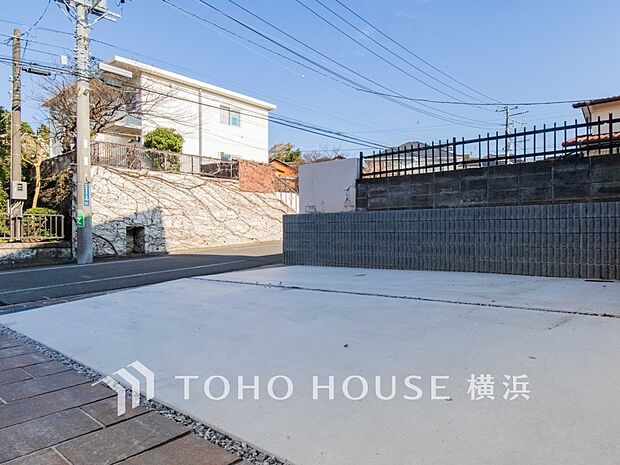 敷地内に駐車スペースがあると、日々の暮らしのをスムーズに運ぶ事が出来ます。