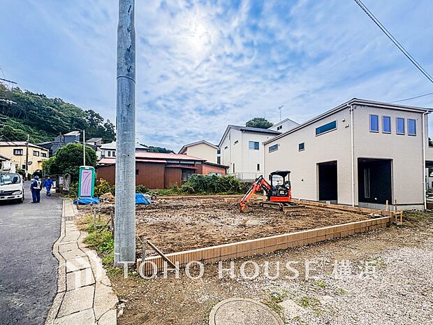 美しい街並みと穏やかな住環境でやすらぎの暮らしを叶えます。(2025年10月撮影)