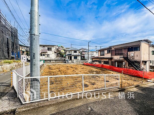 ここからご家族のかけがえのない想い出が作られることでしょう。(2025年10月撮影) B号棟)