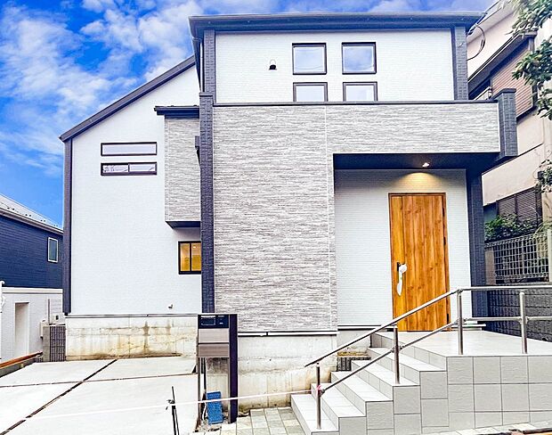 時間のゆとりと空間、爽やかな陽光がもたらす光と風を贅沢なまでに感じる暮らしが始まります。