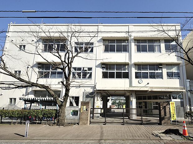 横浜市立南台小学校 750m