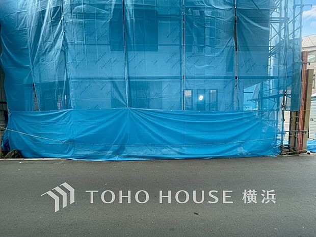 良質な環境に暮らす永住の邸がここに誕生します。（2025年10月撮影）