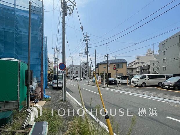 家の良し悪しだけでなく周辺環境も重要なポイント。（2025年10月撮影）