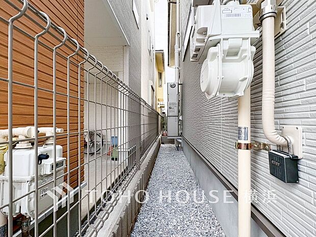 ガーデニングで色とりどりの草花を綺麗に飾ればより一層華やかな空間になります。