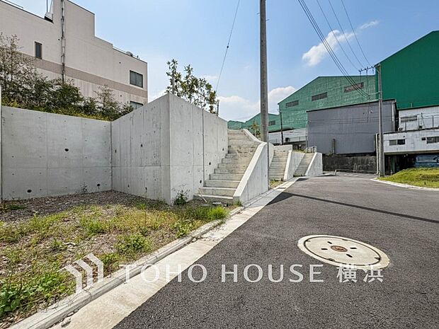 街並み全体のデザインへの拘りと充実した設備はきっとご満足いただける筈。（2025年10月撮影）