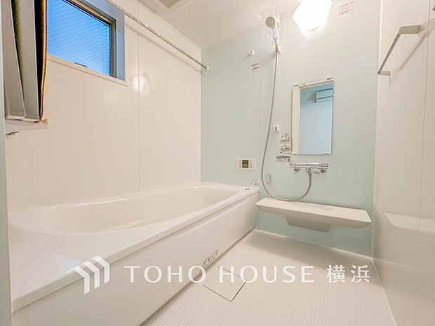 一日の疲れが癒される優雅な時間を堪能できるゆとりあるバスルームです。