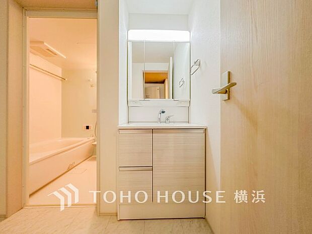 ご家族の1日が始まり、1日の終わりを締めくくる洗面空間。