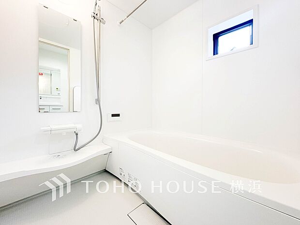 一日の疲れが癒される優雅な時間を堪能できるゆとりあるバスルームです。