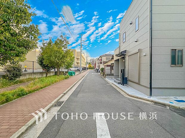 子育て環境、生活利便に優れた住環境に立地し、ゆとりある生活が送れます。