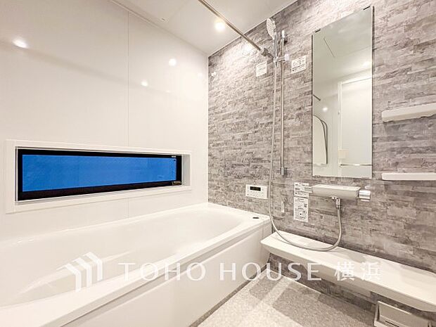 すっきりとした清潔感が感じられ、心身をリフレッシュできる寛ぎを深めてくれるスペースです。