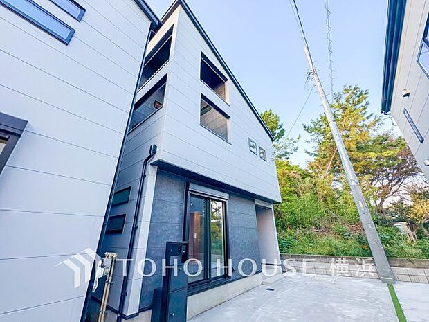 時間のゆとりと空間、爽やかな陽光がもたらす光と風を贅沢なまでに感じる暮らしが始まります。