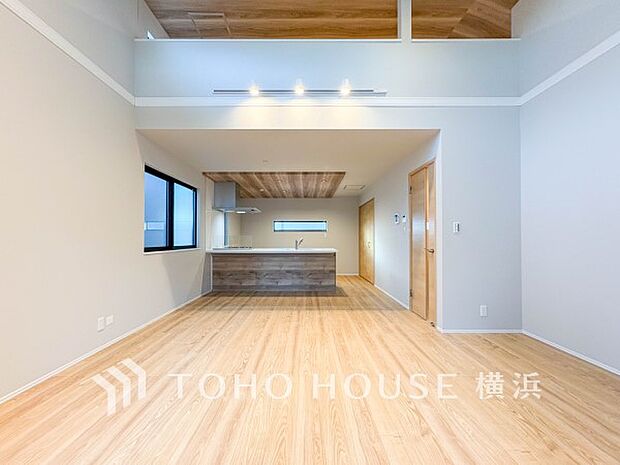 ご家族やお客様との時間など、多くの時を刻む空間。