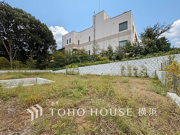 快適さや豊かさはもちろん、未来まで考えた家造りをテーマに建築されます。（2025年10月撮影）