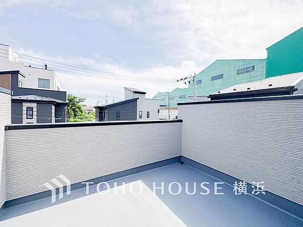 お部屋にも爽やかな風と暖かく柔らかな日差しが差し込み、毎日の暮らしを豊かに彩ります。