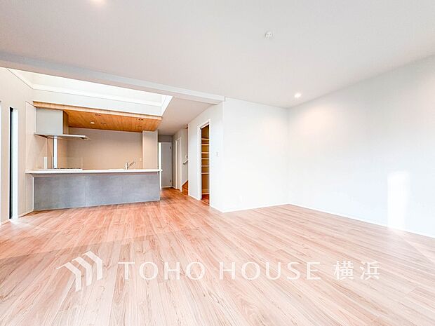 ご家族やお客様との時間など、多くの時を刻む空間。