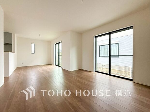 家族と過ごす時間を大切にしたい方にぴったりの明るくゆとりある住空間です。