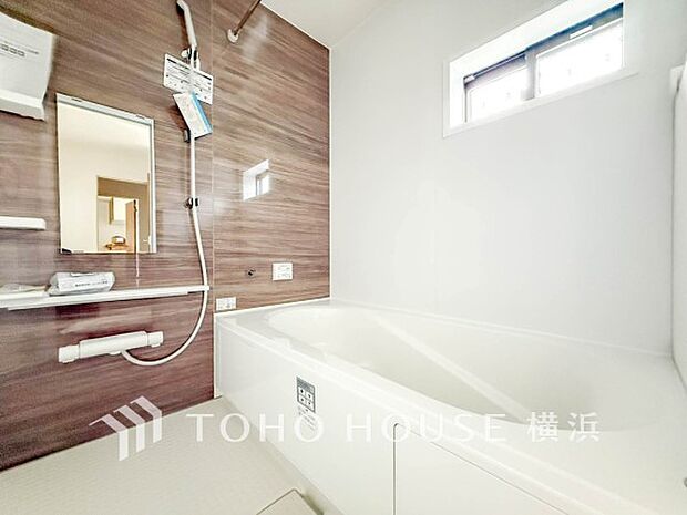 一日の疲れが癒される優雅な時間を堪能できるゆとりあるバスルームです。