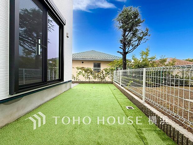 毎日の暮らしの中に癒しを与えてくれるお庭スペース。(2号棟)