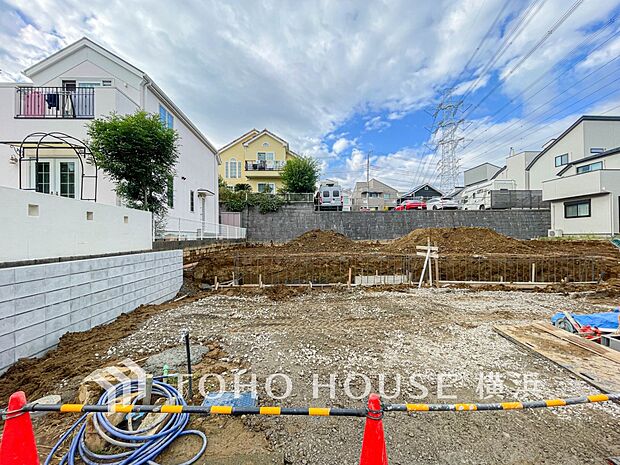 豊かな居住性と、クオリティが見事に調和した住空間。（2025年10月撮影）（1号棟）