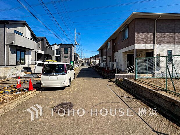 生活利便に優れた住環境に立地し、ゆとりある生活が送れます。（2026年3月撮影）
