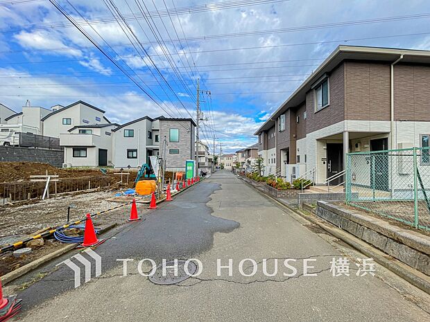 穏やかな住環境で子育てファミリーにもおすすめです。（2025年10月撮影）