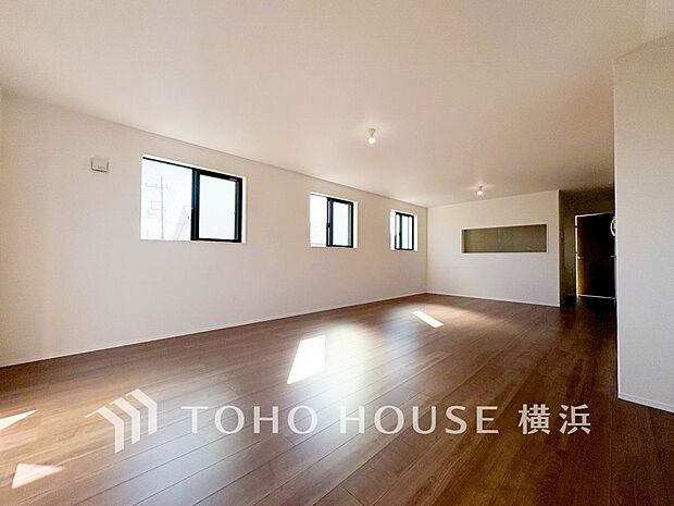 話に夢中になりすぎて、ついつい時を忘れてしまう。そんな束の間の幸せを感じさせてくれる場所。