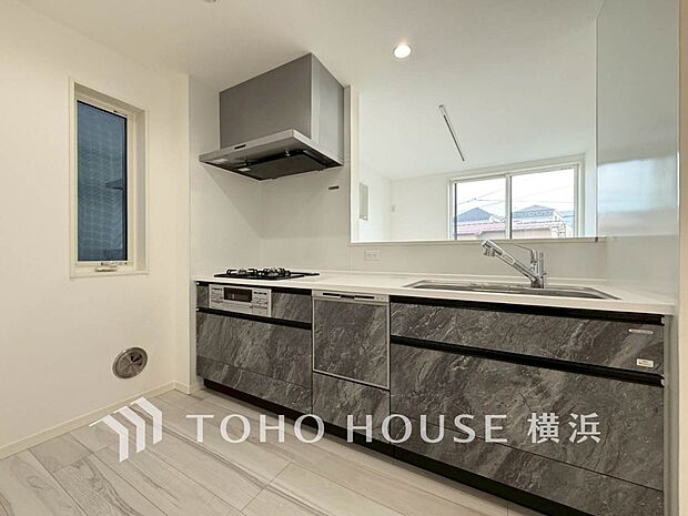 快適な日常を支える機能性と強さがひとつになったキッチンです。