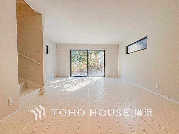 開放感あるリビングダイニング。ご家族とのんびりしたひと時を過ごせますね。