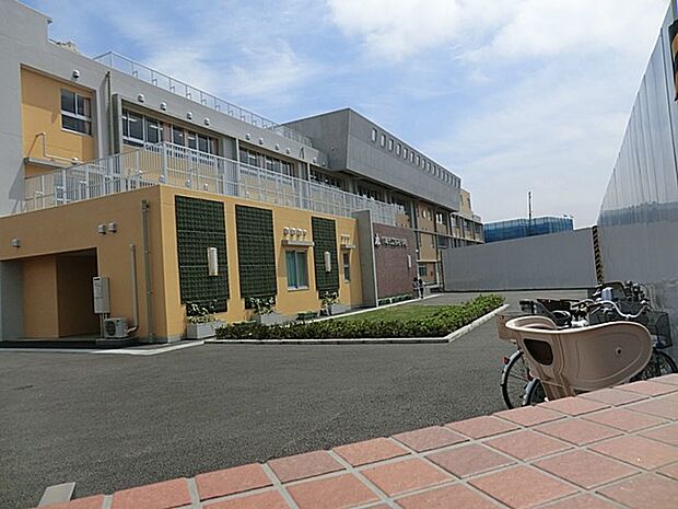 川崎市立宮内小学校 700m